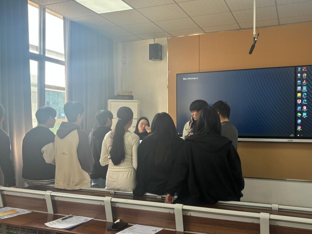 e8d3e8213630fa86c29ccd93028b98dd